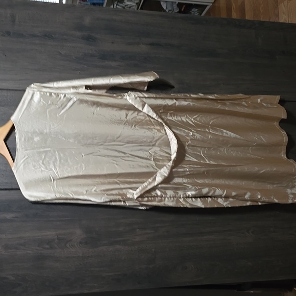 Gold Women's Robe - Picture 3 of 3